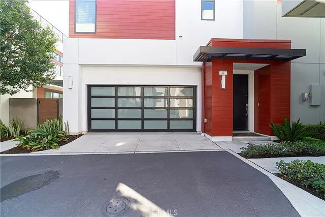 $5,500 | 6 Transport, Tustin, CA 92782