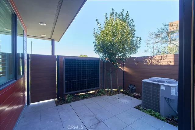 $5,500 | 6 Transport, Tustin, CA 92782