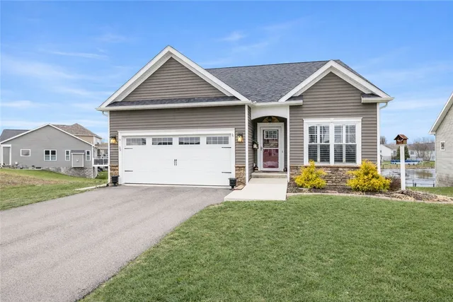 $399,900 | 6113 Holly Creek Drive, Ontario, NY 14519