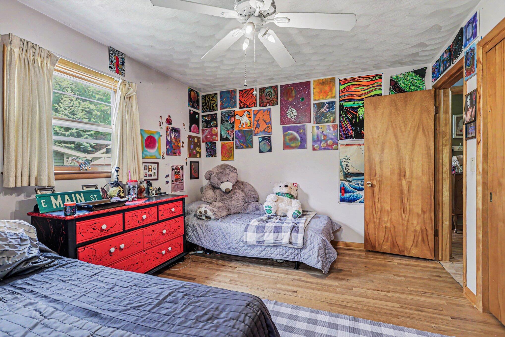 1111 South Clinton Street Charlotte, MI 48813 - Photo 13 of 24 013_file_6879