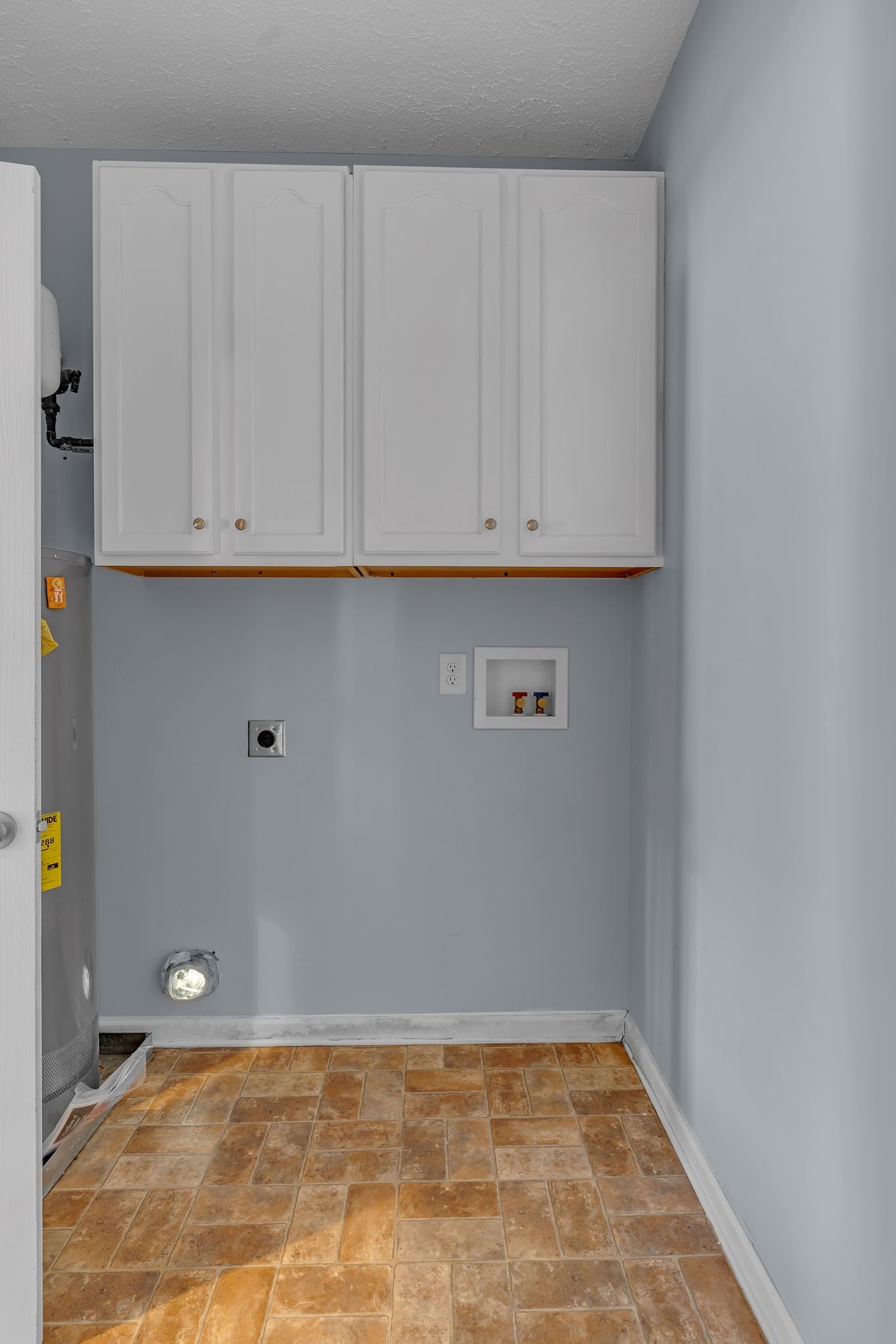 1264 West Running Brook Road Nashville, TN 37209 - Photo 16 of 28 a view of room with cabinets