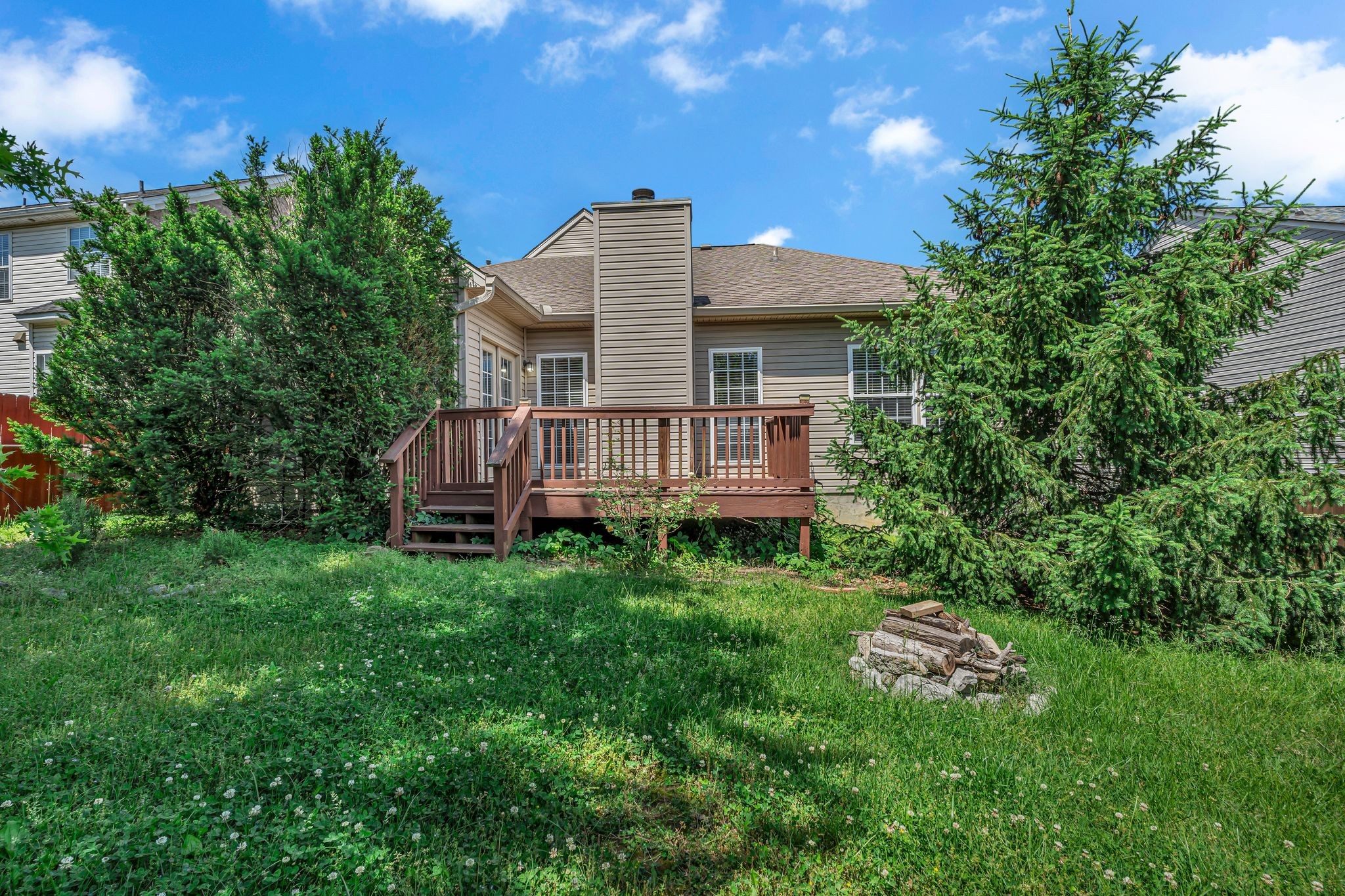1264 West Running Brook Road Nashville, TN 37209 - Photo 27 of 28 a view of a house with backyard and garden