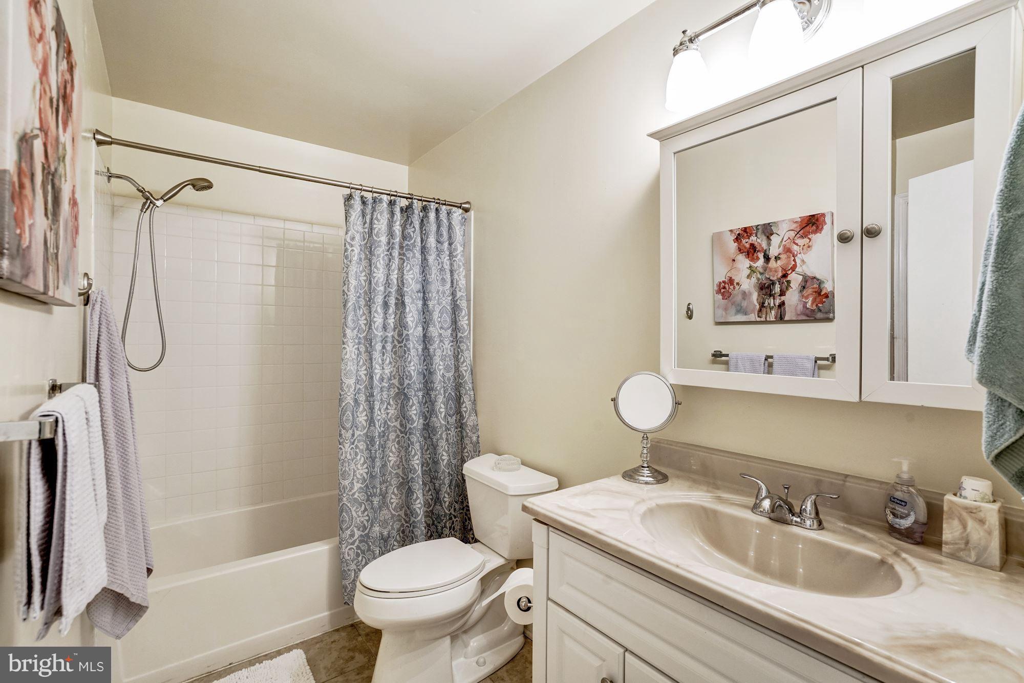 2404 Albot Road Reston, VA 20191 - Photo 18 of 30 Bath