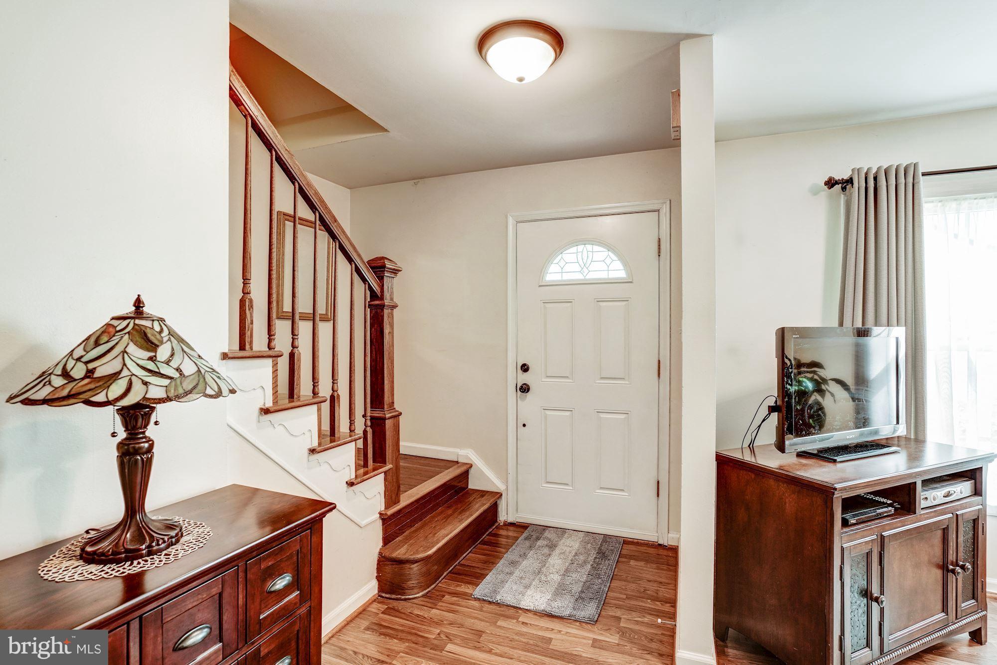2404 Albot Road Reston, VA 20191 - Photo 6 of 30 Interior (General)