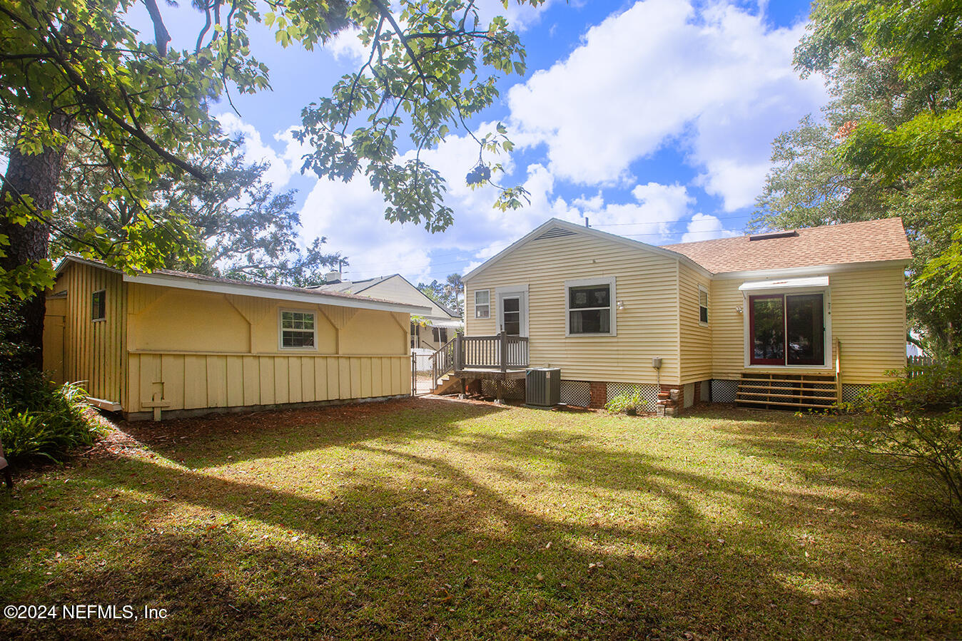 1117 Old Hickory Road Jacksonville, FL 32207 - Photo 14 of 14 a view of a house with a yard