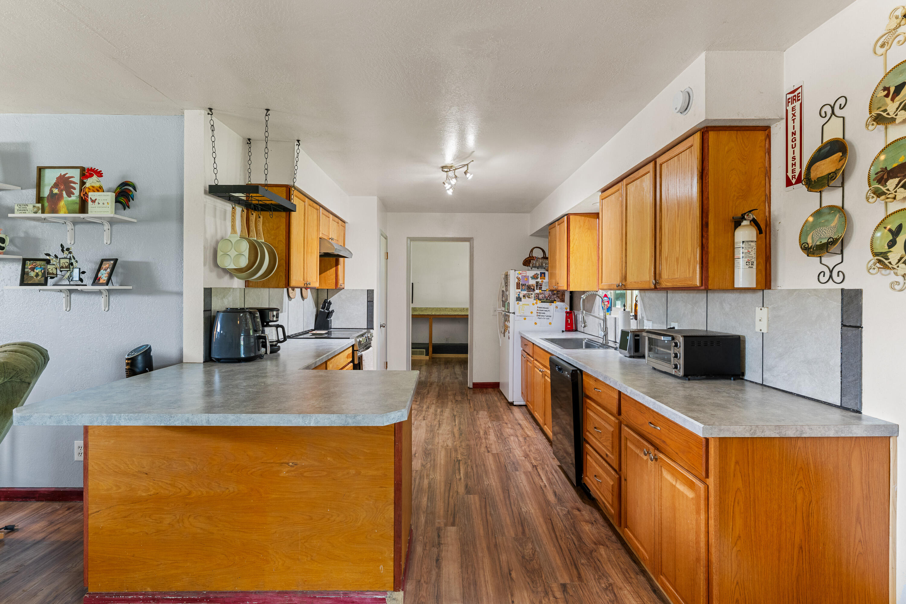 4675 Leonard Road Grants Pass, OR 97527 - Photo 7 of 35