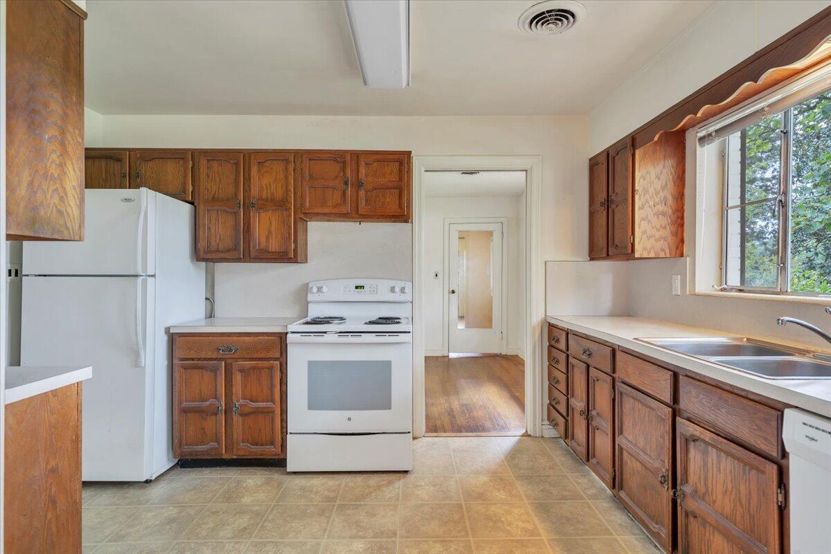 3990 Winding Way Road Southwest Roanoke, VA 24015 - Photo 16 of 69 16-MIB06265
