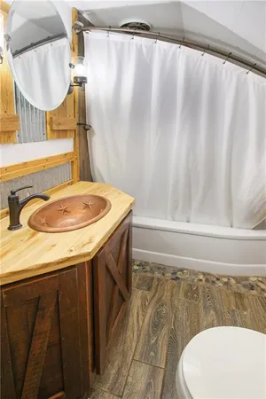 $249,900 | 1509 5th Street, Oswego, KS 67356