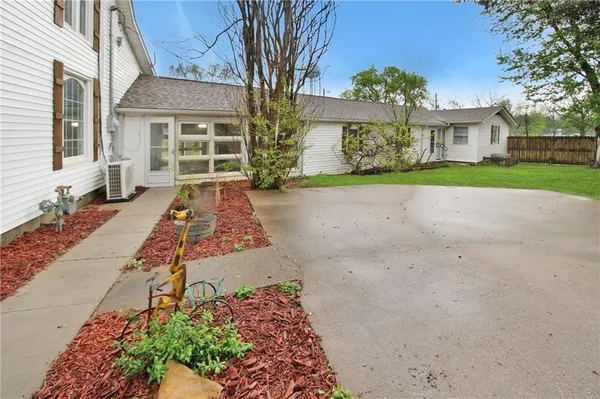 $249,900 | 1509 5th Street, Oswego, KS 67356