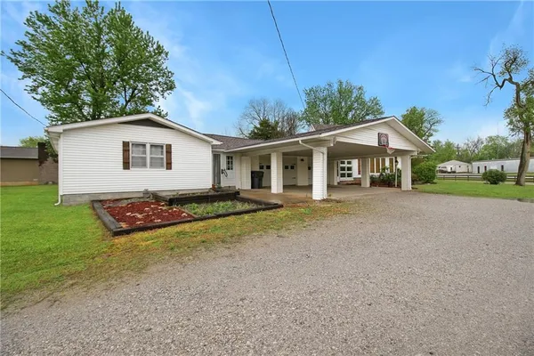 $249,900 | 1509 5th Street, Oswego, KS 67356