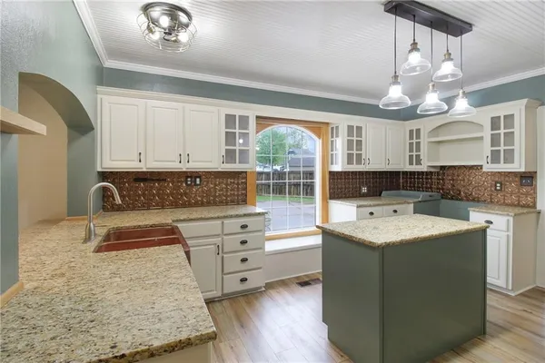 $249,900 | 1509 5th Street, Oswego, KS 67356