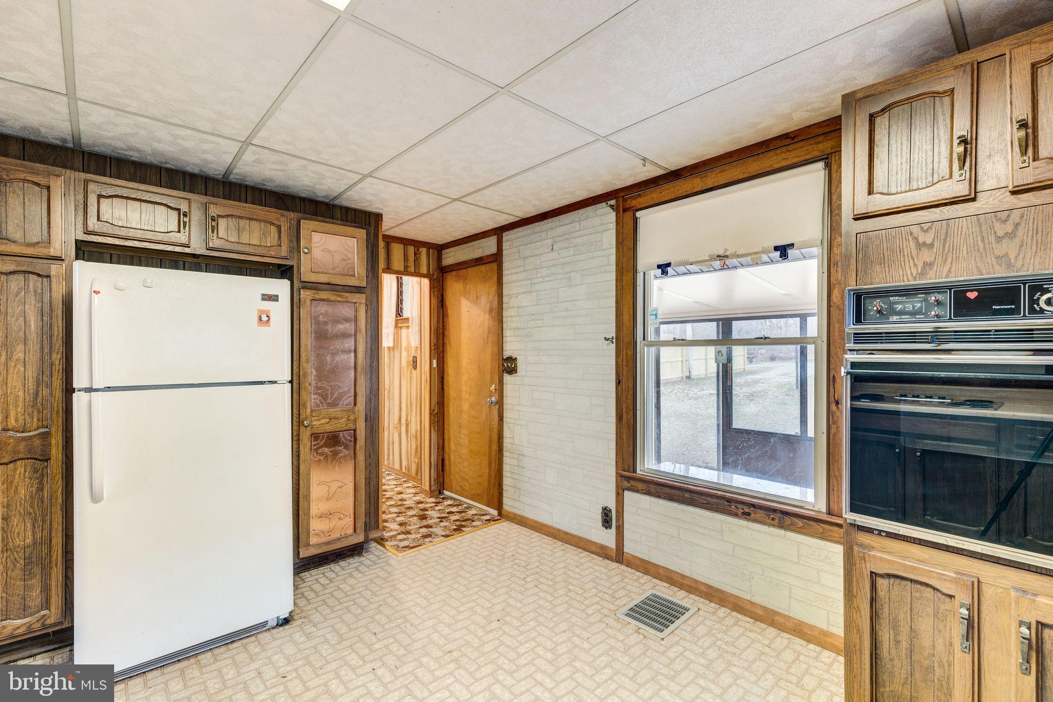 6031 Loreley Beach Road White Marsh, MD 21162 - Photo 17 of 42 Gallery Image 17