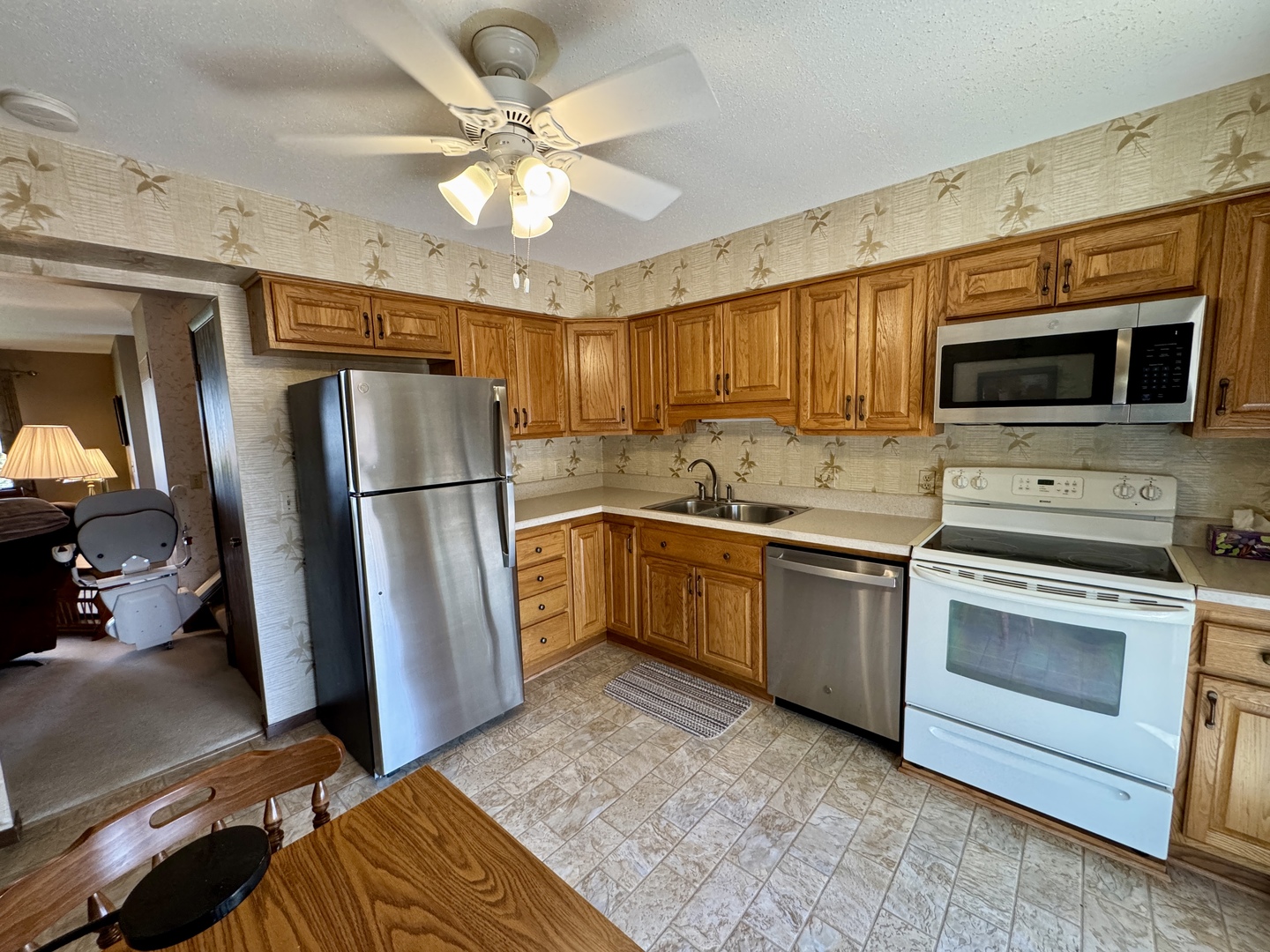 1004 Innsbruck Lane, Unit 1004 Princeton, IL 61356 - Photo 3 of 34