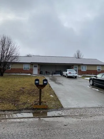 $260,000 | 805 East Dover Street, Unit A/B, Monroe City, MO 63456