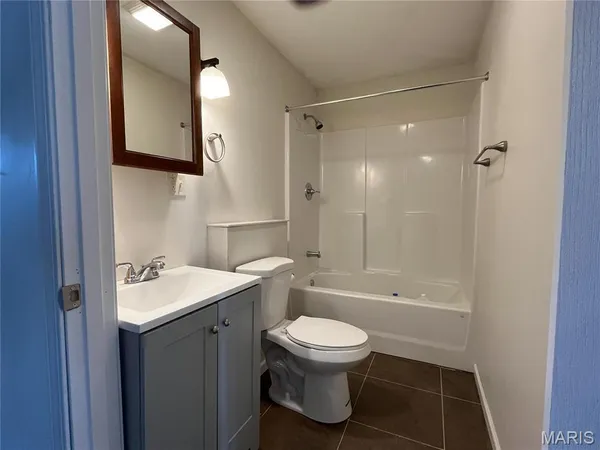 $260,000 | 805 East Dover Street, Unit A/B, Monroe City, MO 63456