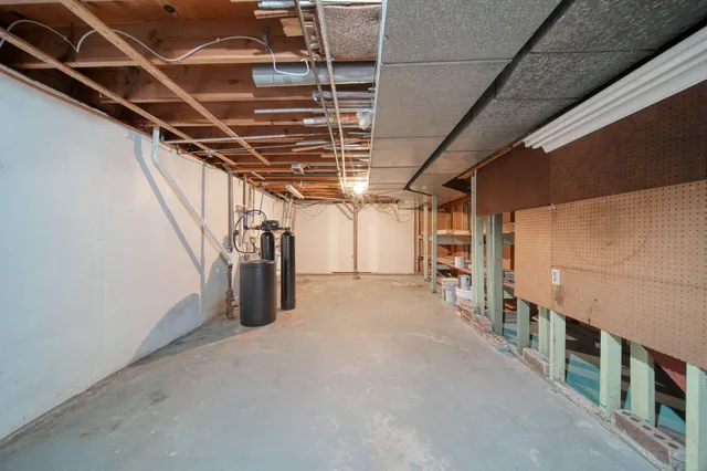 $260,000 | 2539 Dorvin Drive, Jackson, MI 49201