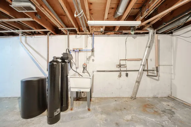 $260,000 | 2539 Dorvin Drive, Jackson, MI 49201