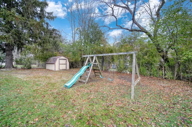 $260,000 | 2539 Dorvin Drive, Jackson, MI 49201