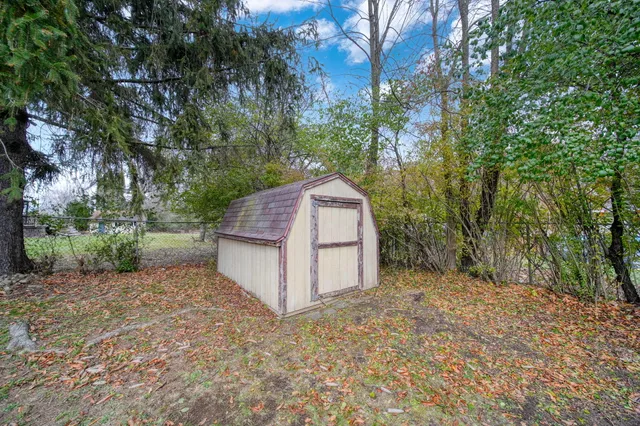 $260,000 | 2539 Dorvin Drive, Jackson, MI 49201