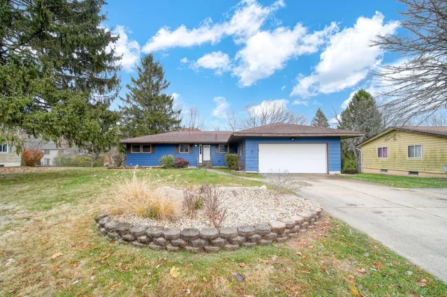 $260,000 | 2539 Dorvin Drive, Jackson, MI 49201