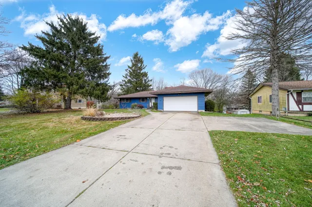 $260,000 | 2539 Dorvin Drive, Jackson, MI 49201