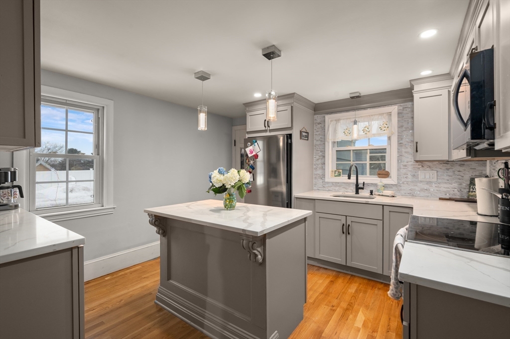 15 Roland Road Peabody, MA 01960 - Photo 12 of 41