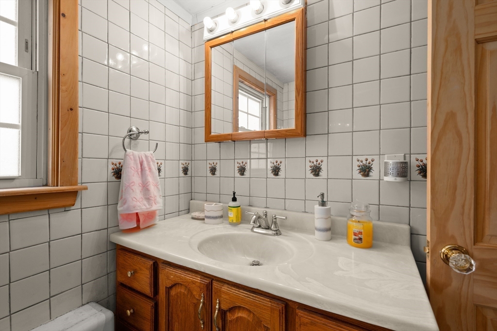 15 Roland Road Peabody, MA 01960 - Photo 32 of 41