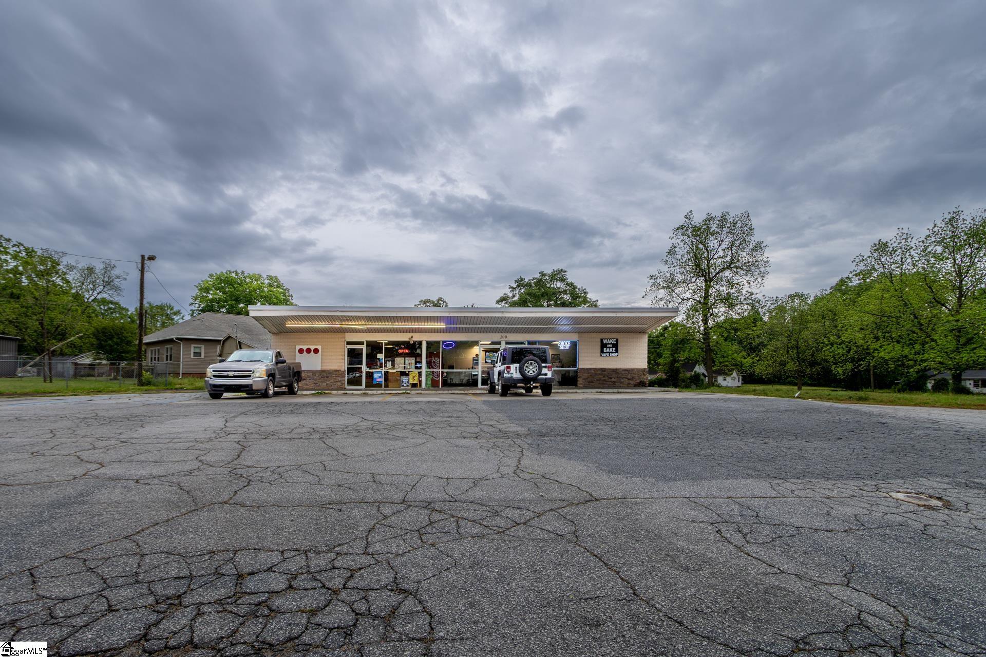 200 Willard Road Clinton, SC 29325 - Photo 3 of 27