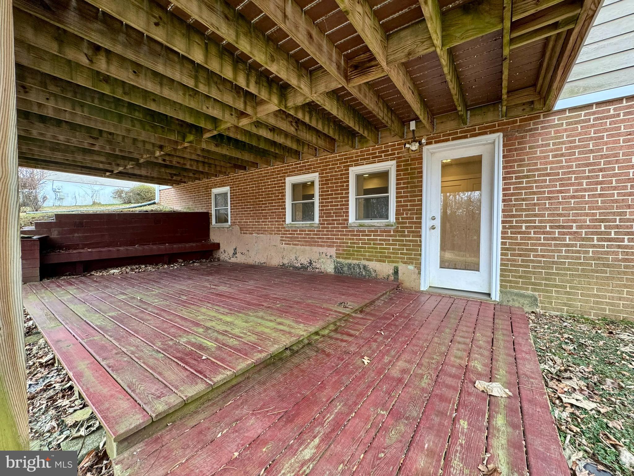 9813 Moyer Road Damascus, MD 20872 - Photo 29 of 31 a view of a backyard with wooden floor