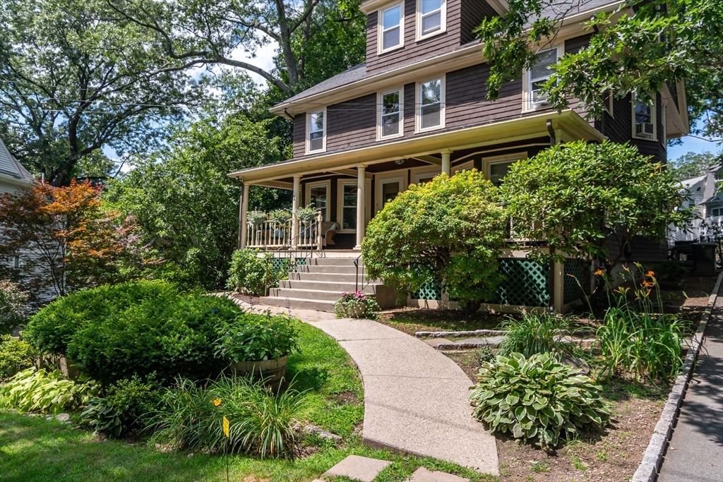 71 Curve Street, Unit 71 Wellesley, MA 02482 - Photo 2 of 31