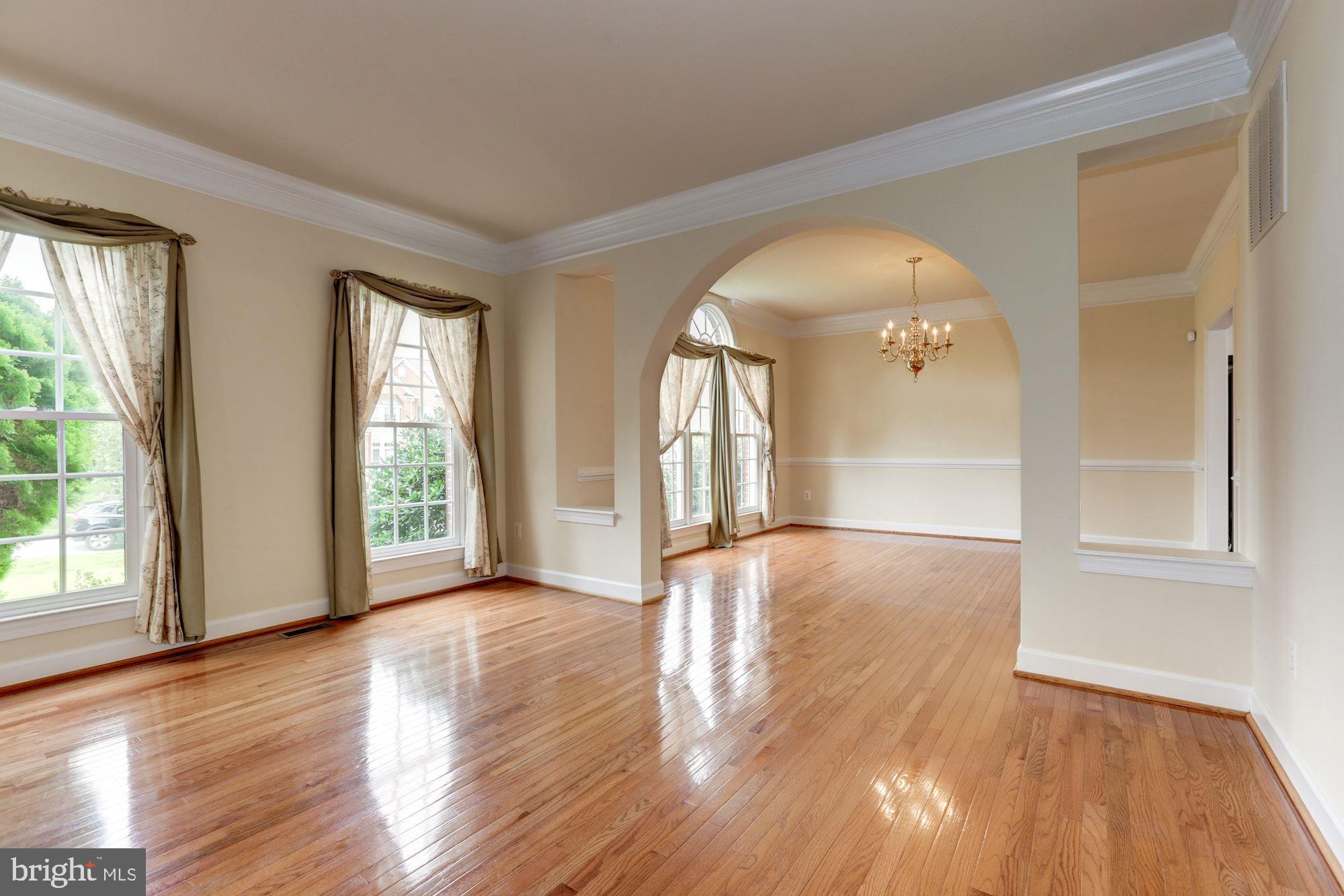 14404 Harvest Moon Road Boyds, MD 20841 - Photo 5 of 30 Living Room