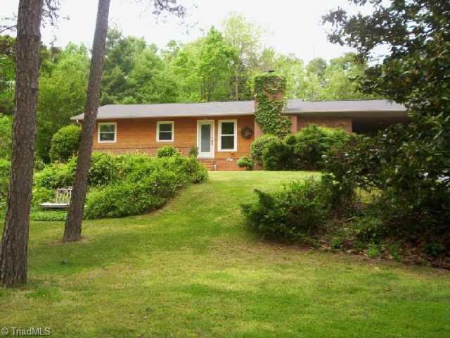 1100 Robin Hood Road High Point, NC 27262 - Photo 1 of 9 Exterior Front.