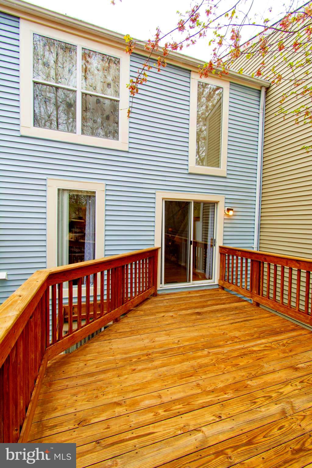 244 Sycamore Ridge Road Laurel, MD 20724 - Photo 4 of 45 Expansive freshly pressure washed deck