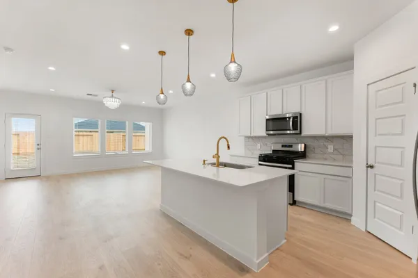 $3,200 | 31730 Carlisle Cv Court, Fulshear, TX 77441