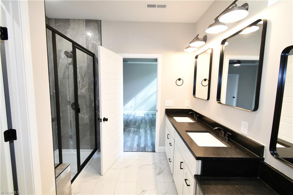 400 Cotswold Lane King, NC 27021 - Photo 23 of 38