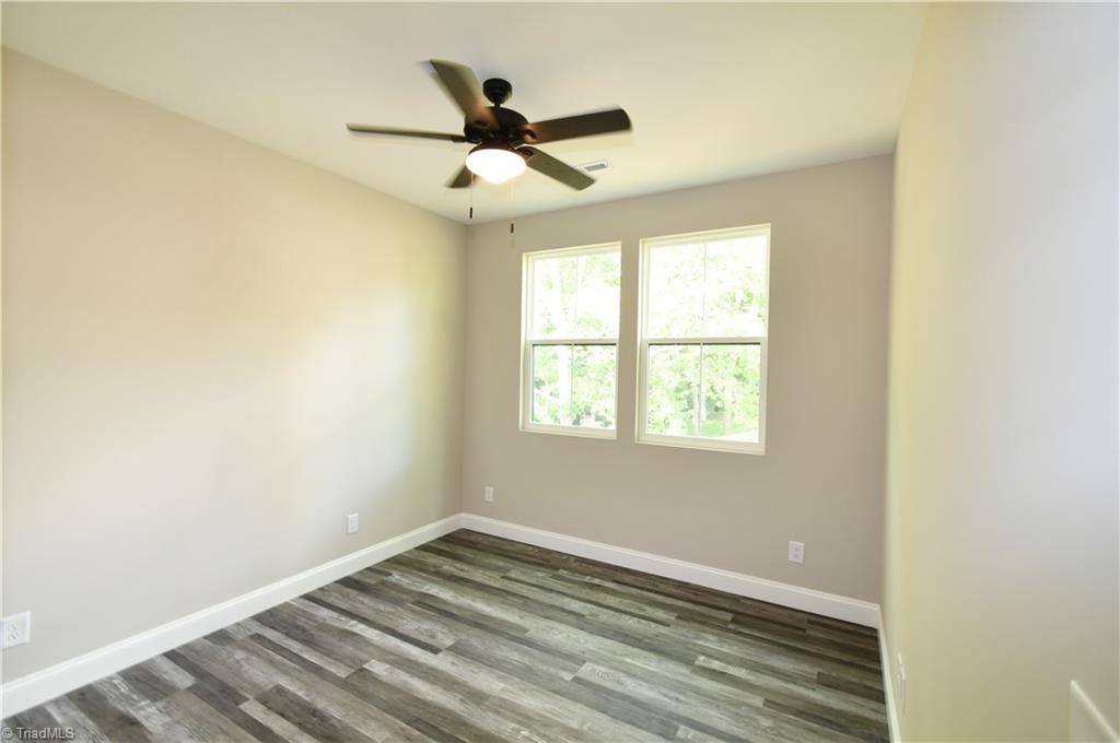 400 Cotswold Lane King, NC 27021 - Photo 27 of 38