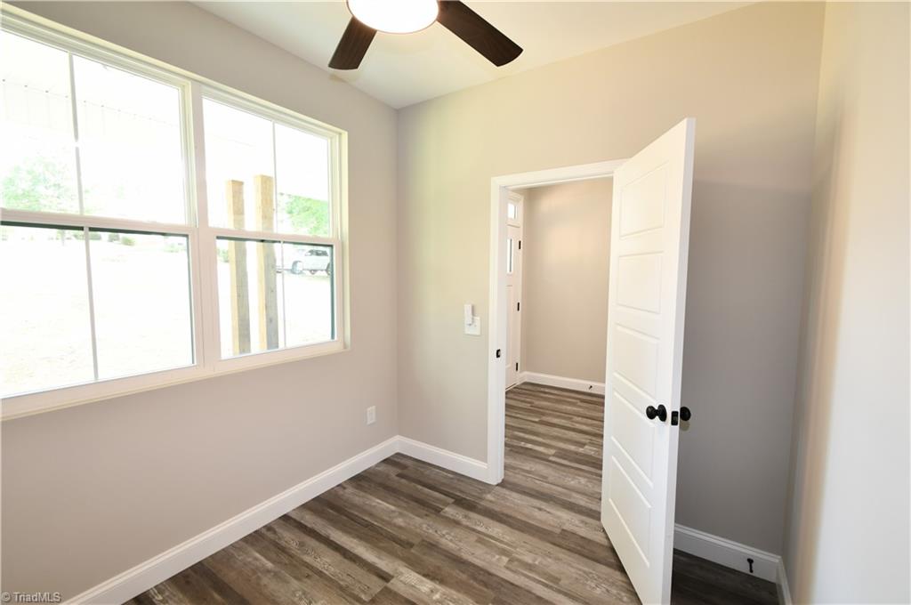 400 Cotswold Lane King, NC 27021 - Photo 33 of 38