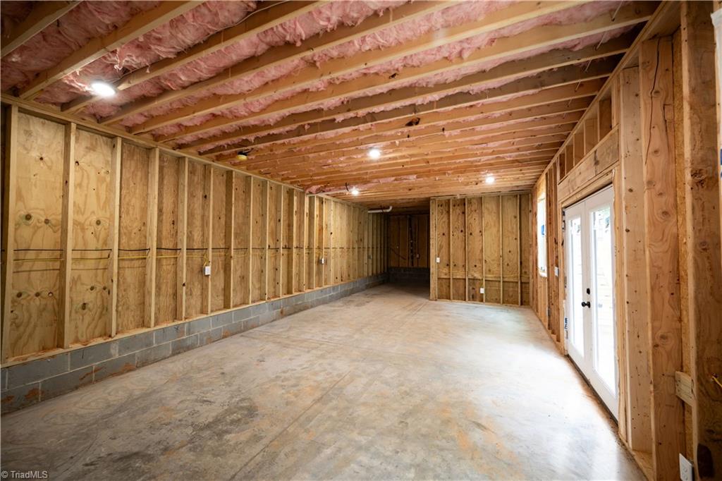 400 Cotswold Lane King, NC 27021 - Photo 36 of 38