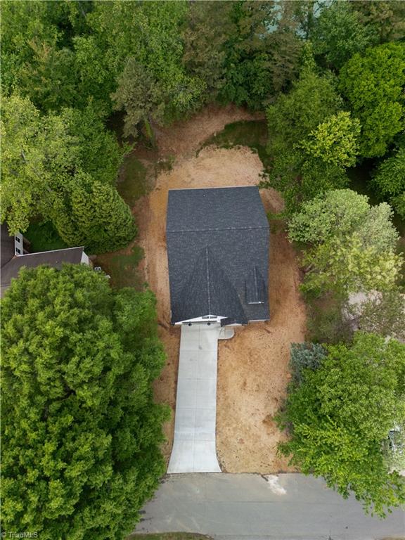 400 Cotswold Lane King, NC 27021 - Photo 6 of 38