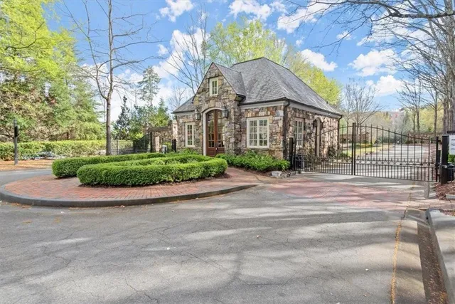 $1,850,000 | 1735 High Trail Southeast, Atlanta, GA 30339