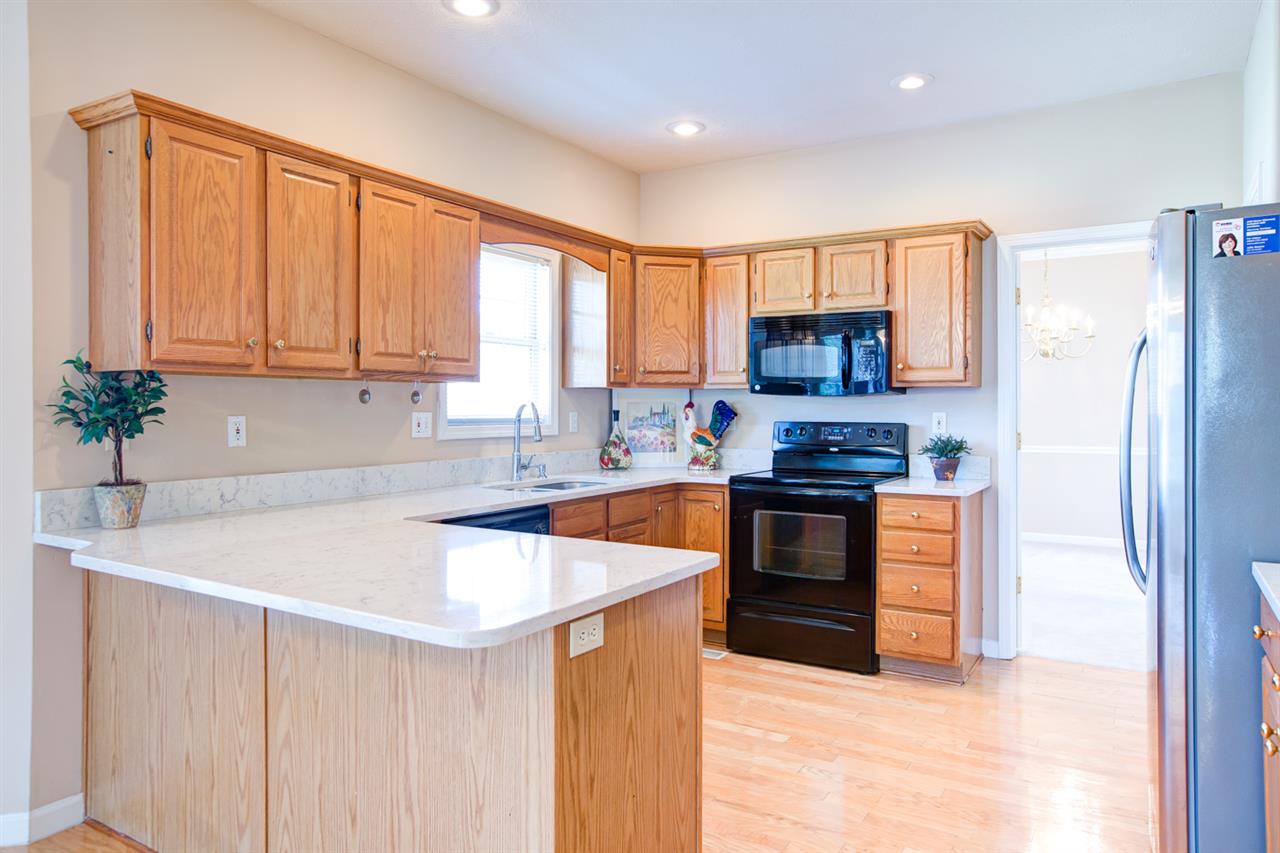 3177 Oak Ridge Court Newburgh, IN 47630 - Photo 4 of 35 Gallery Image 4