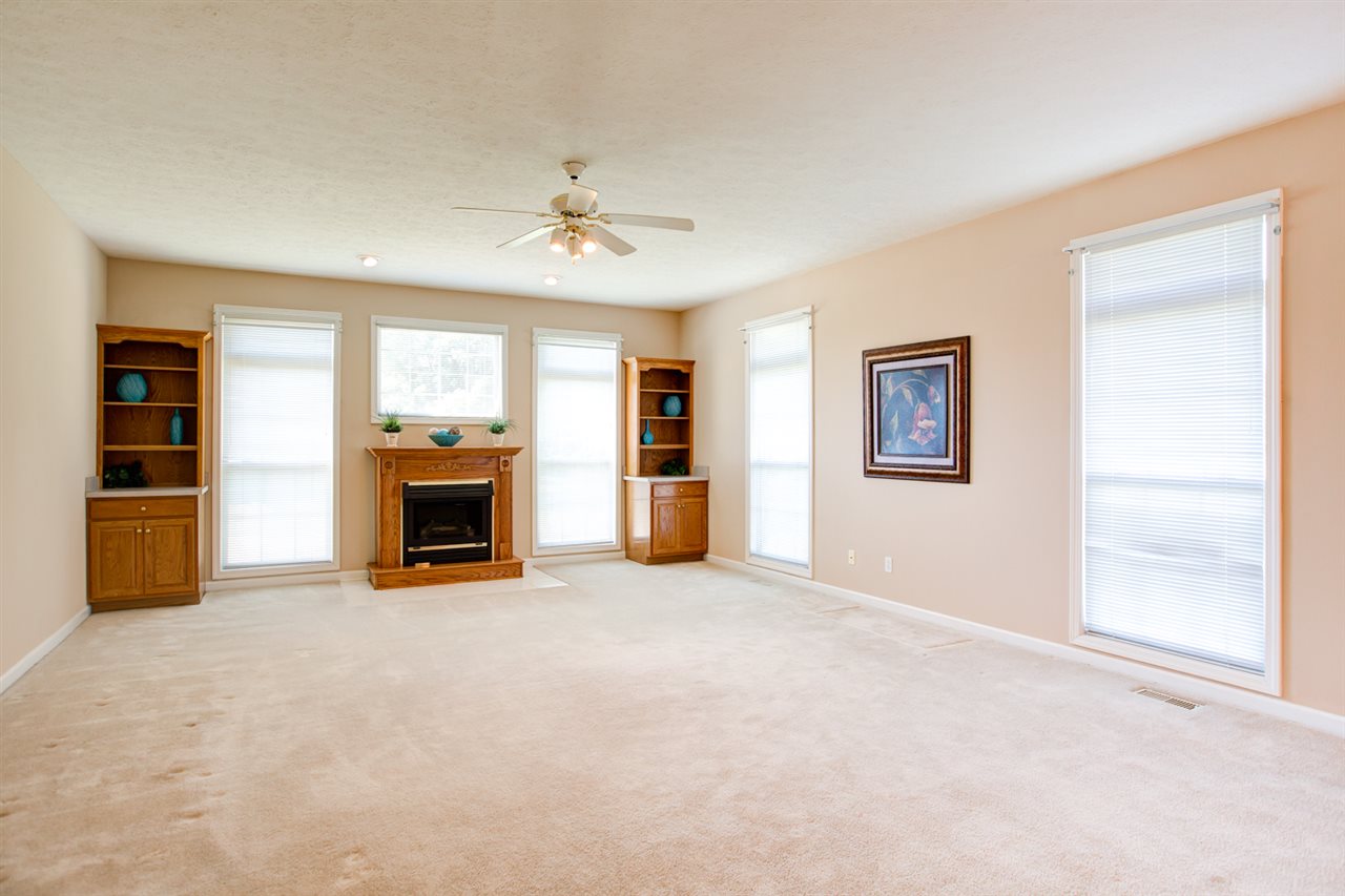 3177 Oak Ridge Court Newburgh, IN 47630 - Photo 10 of 35 Gallery Image 10