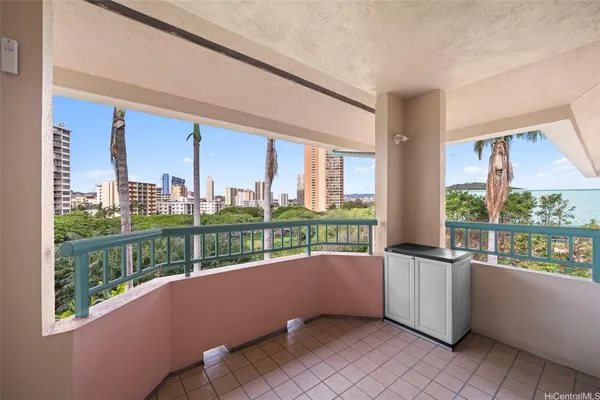 $750,000 | 1070 Ala Napunani Street, Unit 401, Honolulu, HI 96818