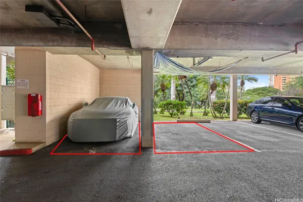 $750,000 | 1070 Ala Napunani Street, Unit 401, Honolulu, HI 96818