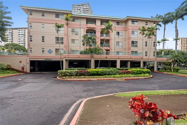 $750,000 | 1070 Ala Napunani Street, Unit 401, Honolulu, HI 96818