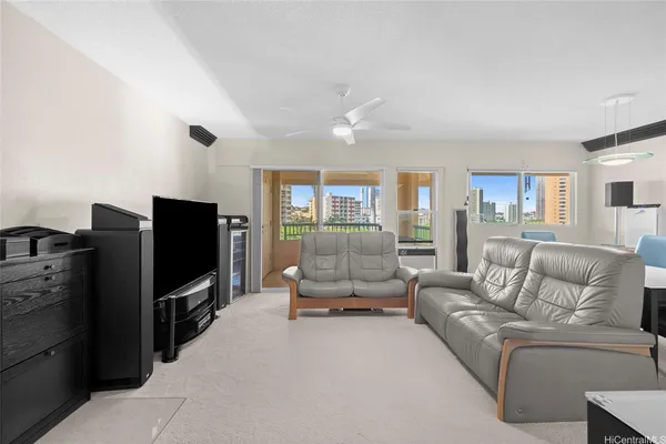 $750,000 | 1070 Ala Napunani Street, Unit 401, Honolulu, HI 96818