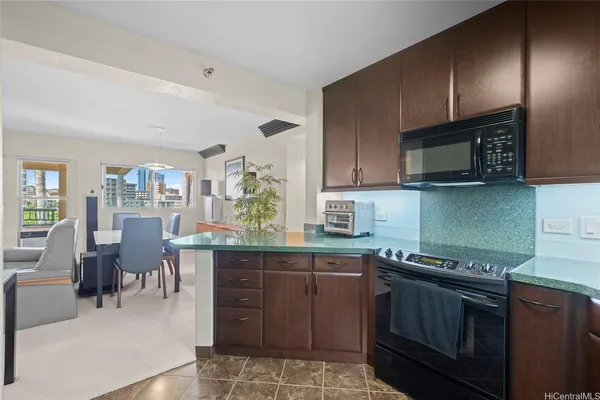 $750,000 | 1070 Ala Napunani Street, Unit 401, Honolulu, HI 96818