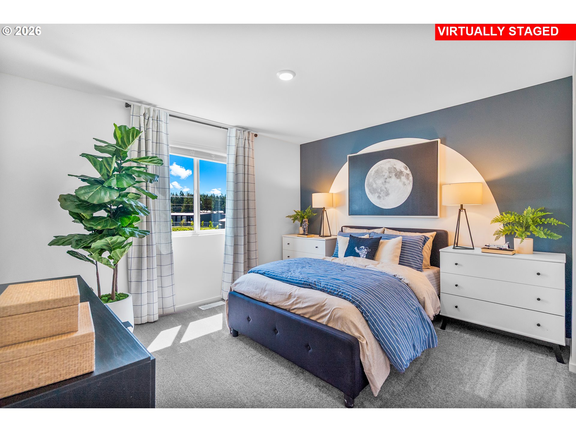 25248 Tanglewood Way Veneta, OR 97487 - Photo 22 of 28 a bedroom with a bed and a potted plant