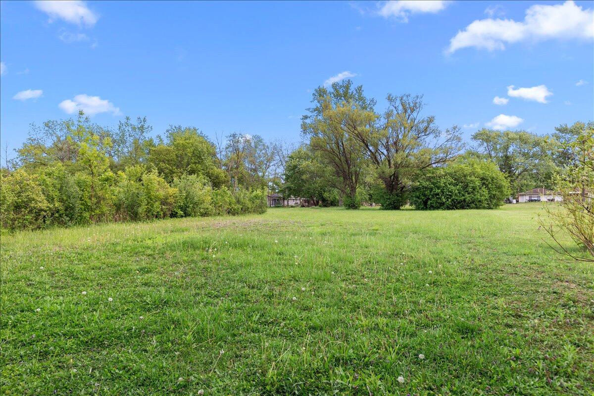 3223 West Cold Spring Road Greenfield, WI 53221 - Photo 33 of 35 36-Cold Spring-36