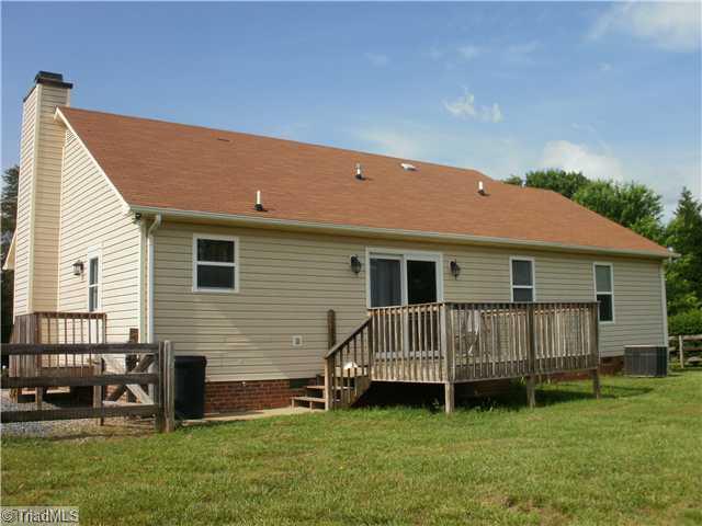 180 Farmview Road Madison, NC 27025 - Photo 5 of 16 Exterior Back.